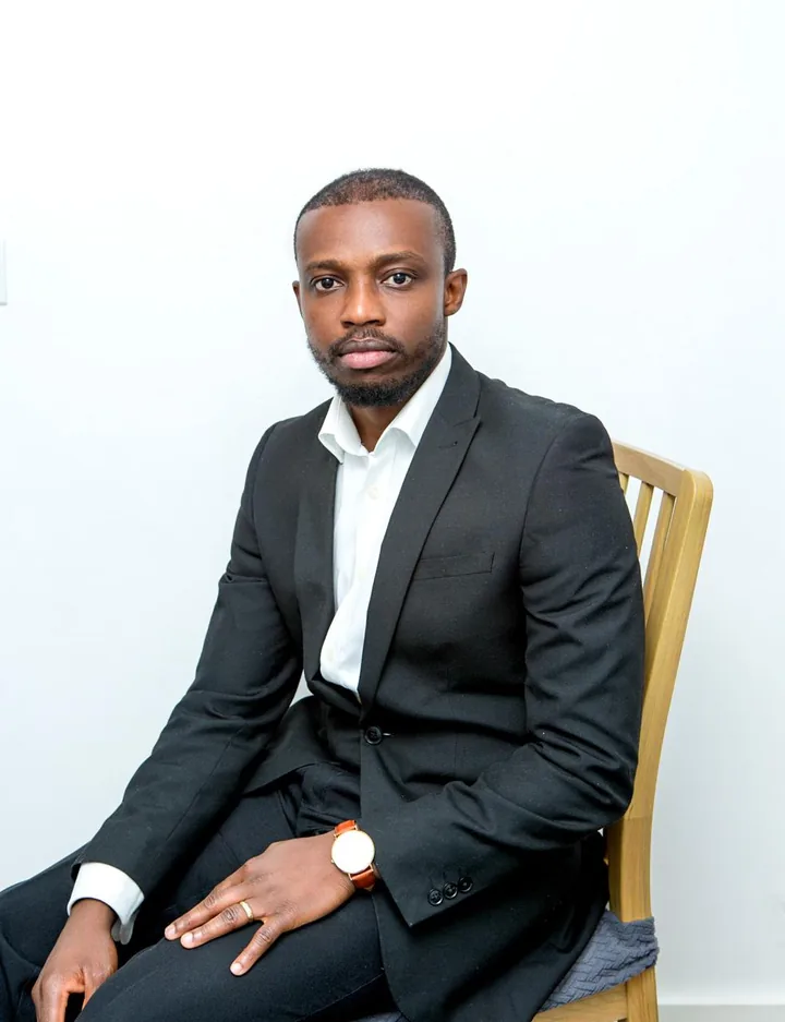 Ayo, Digital Business School